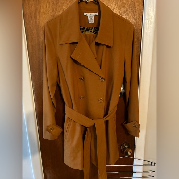 Versailes 2 Peice Business Suit With Tags Size 8 - Picture 1 of 3